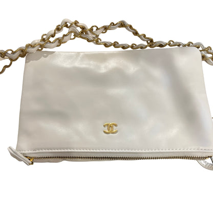 Used CHANEL 22 Shoulder Bag White GHW