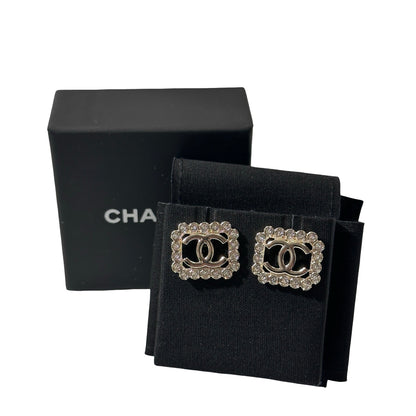 Used Chanel White Gold Earrings PHW