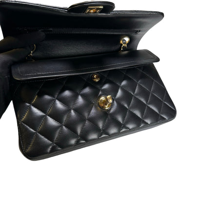 Brand New CHANEL Quilted Lambskin Classic Flap Chain Shoulder Bag Black GHW