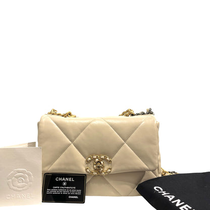 Used CHANEL Lambskin Quilted Chanel 19 Chain Shoulder Bag Cream White GHW