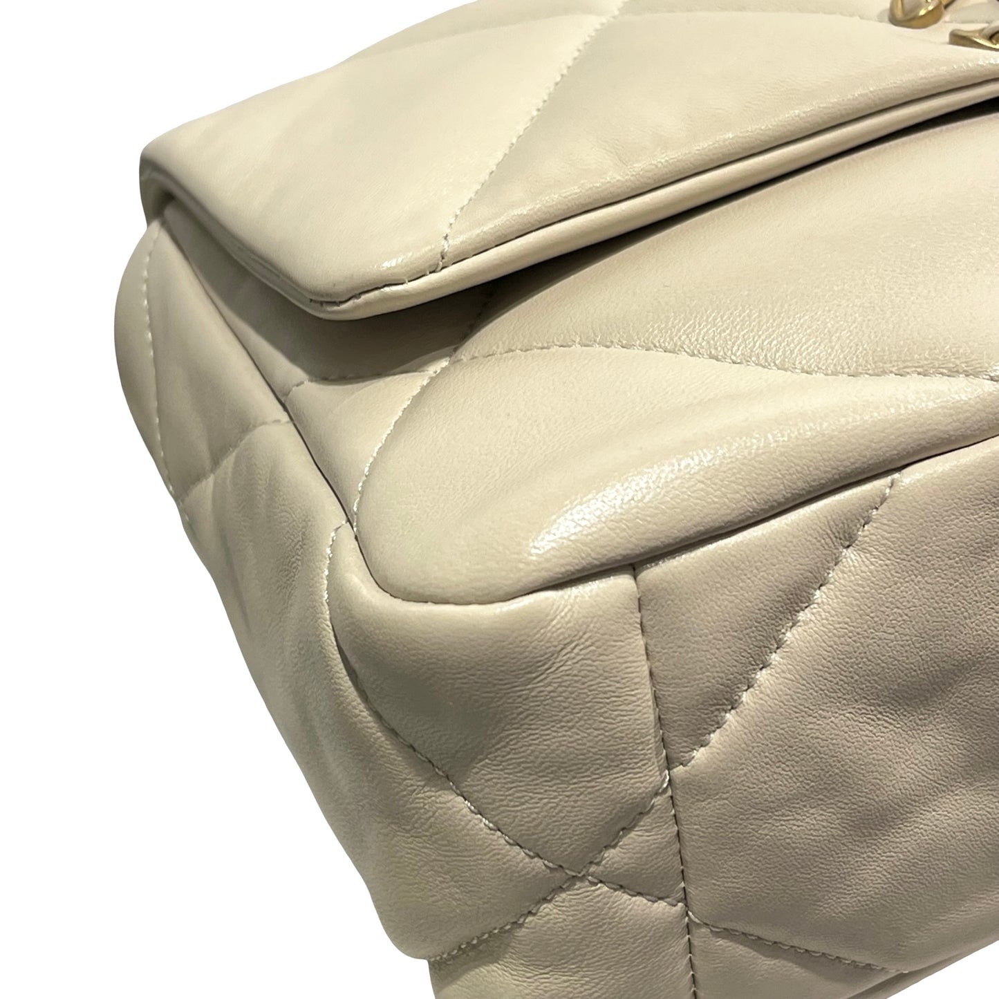 Used CHANEL Lambskin Quilted Chanel 19 Chain Shoulder Bag Cream White GHW