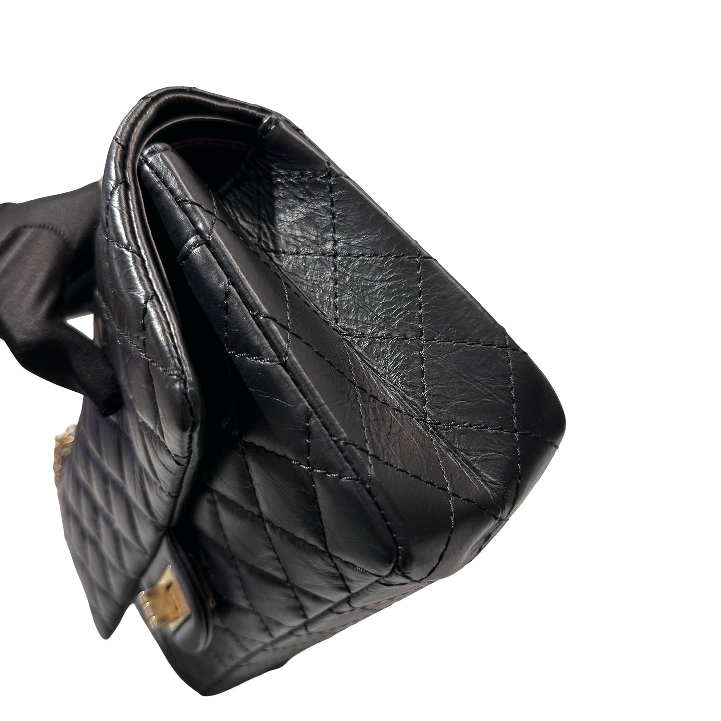 CHANEL Chain Shoulder Bag