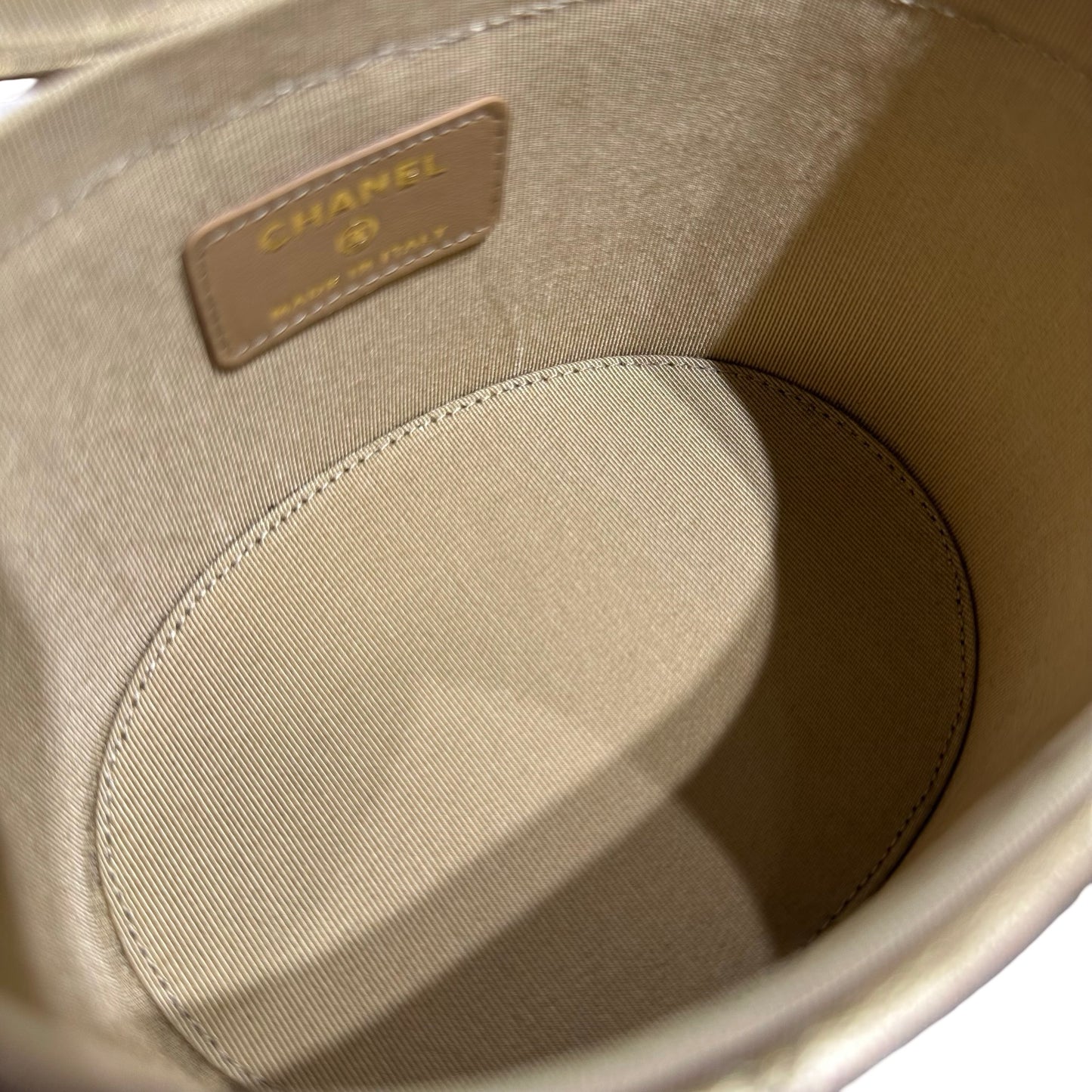 CHANEL ROUND VANITY CASE GOLD LAMBSKIN GHW [3001017]