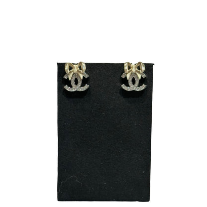 Unused CHANEL Earrings Gold