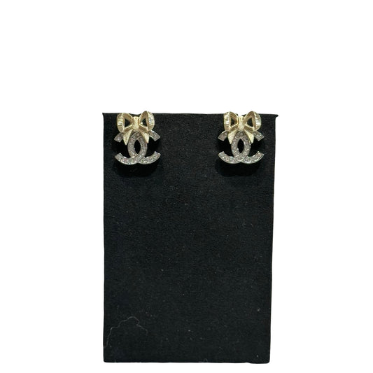 Unused CHANEL Earrings Gold