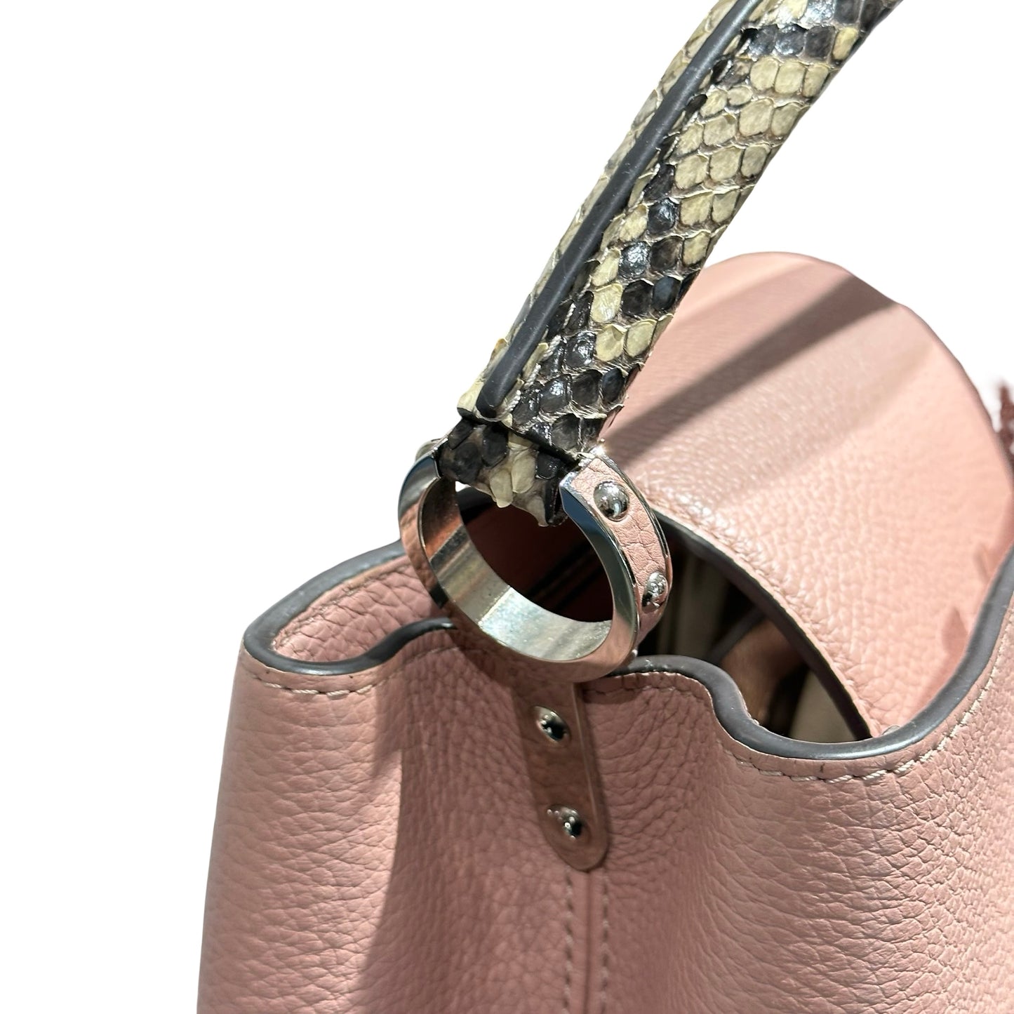 LV CAPUCINES MM BAG [3000569]