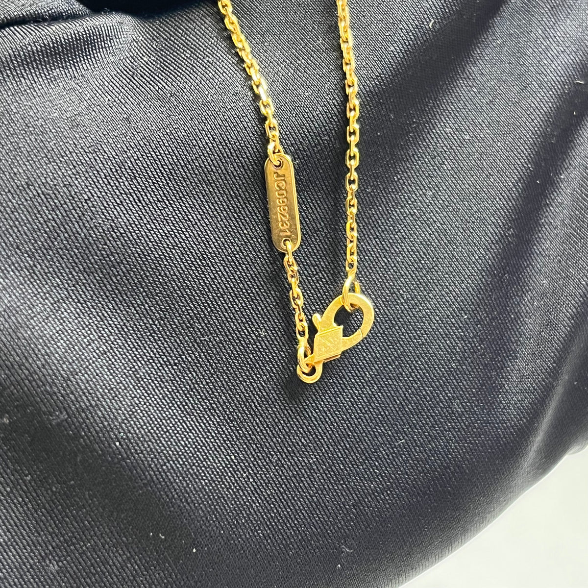 Used VAN CLEEF & ARPELS Carnelian Yellow Gold Vintage Alhambra Pendant Necklace Red Gold