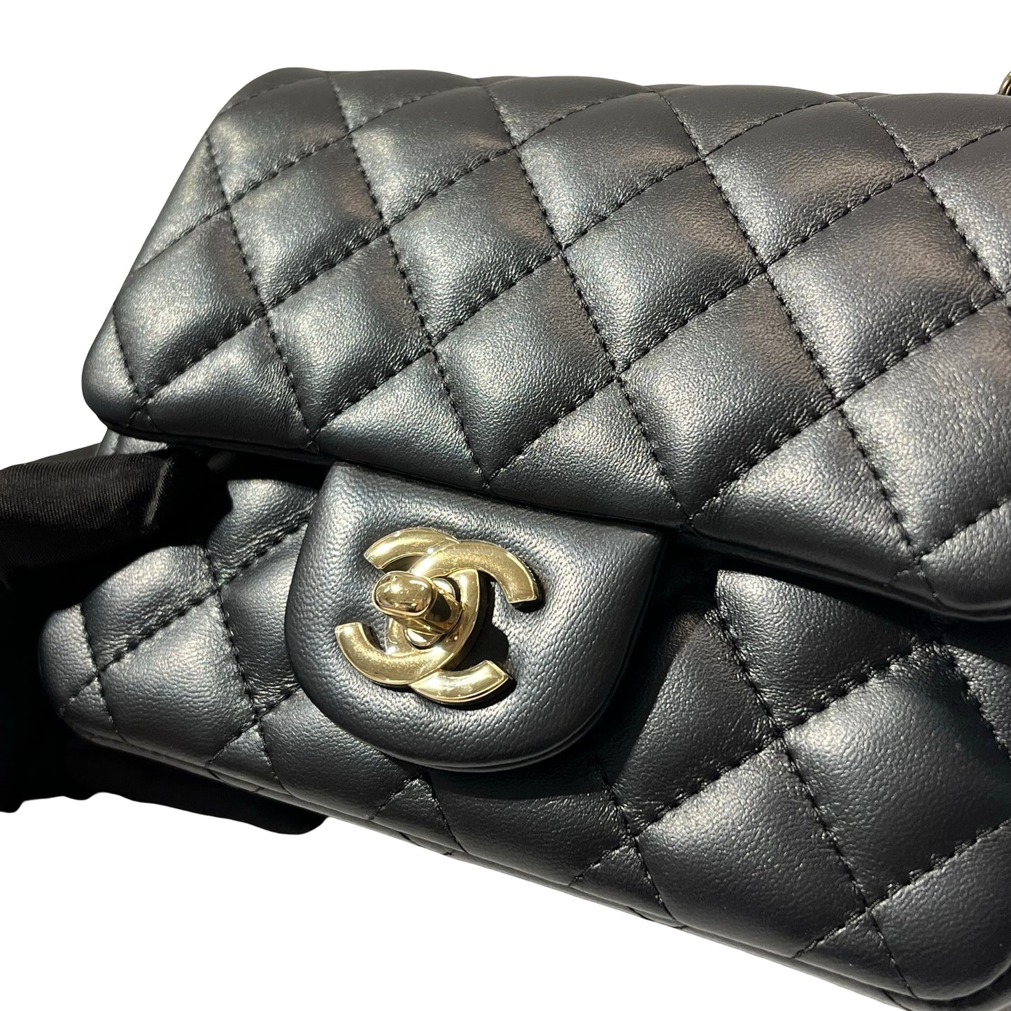 CHANEL Chain Shoulder Bag