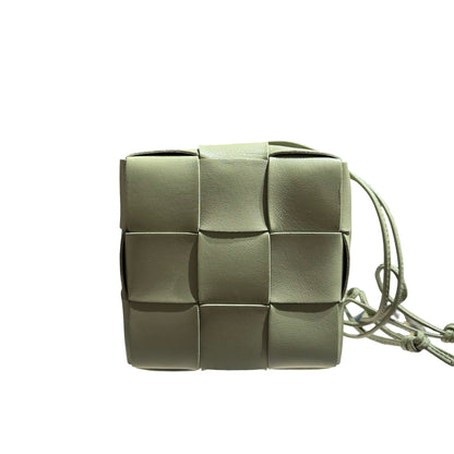 BV SMALL CASSETTE BUCKET BAG GREEN [3001021]