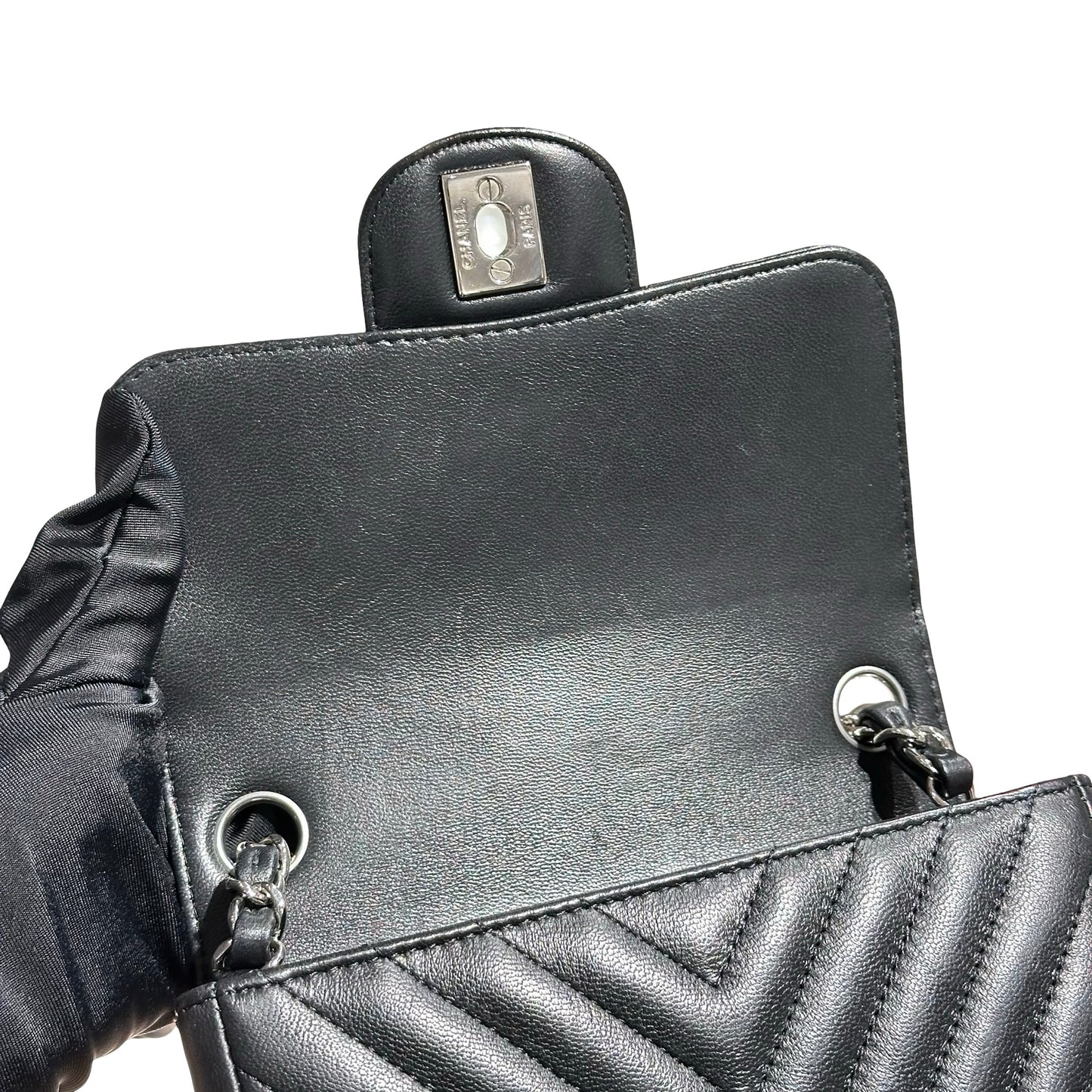 CHANEL V LINE 17CM MINI FLAP BAG [3000457]