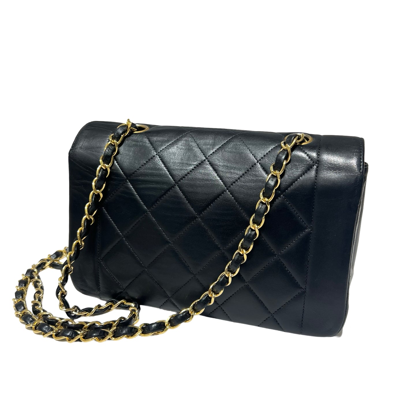 Matelasse Quilted Calfskin Diana 22 Chain Shoulder Bag [101312]