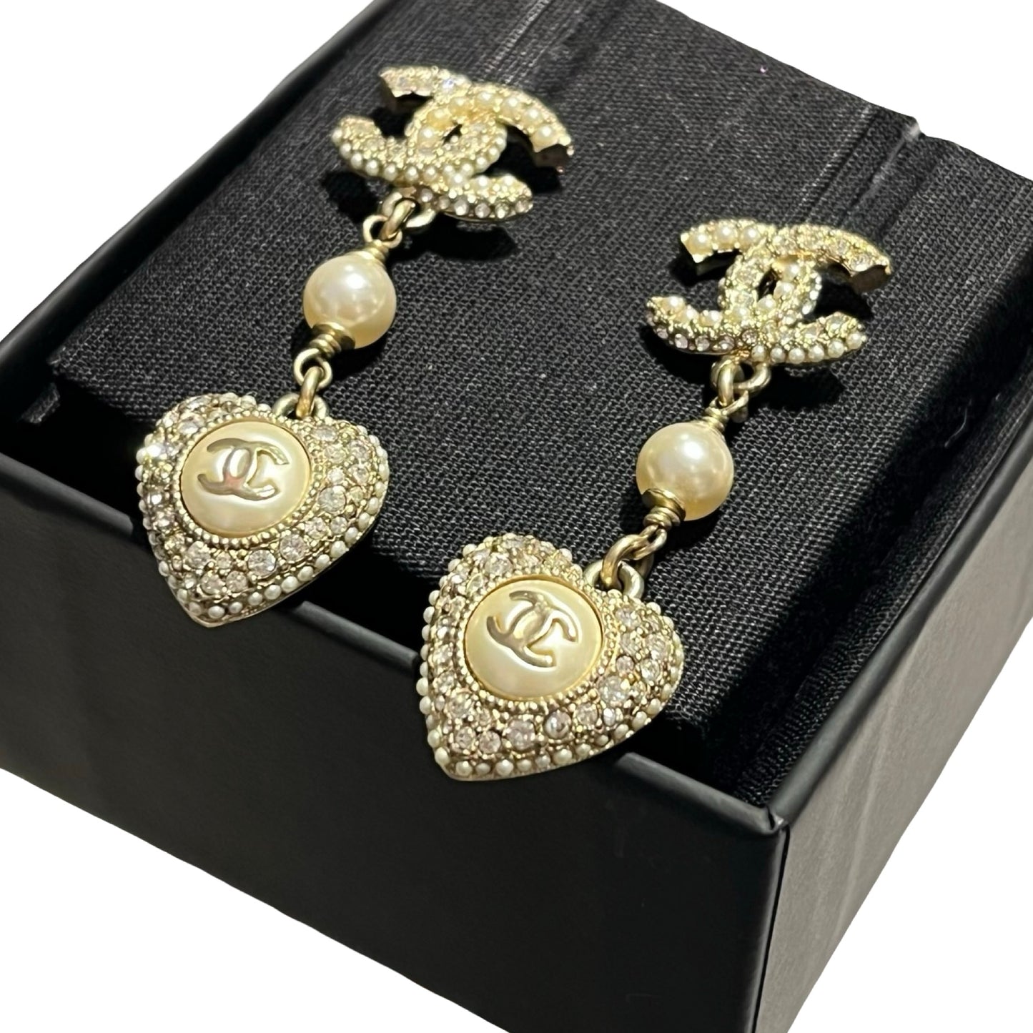 Used CHANEL CC Earrings with Heart Pearl Earrings GHW