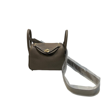Brand New HERMES Clemence Leather Lindy Handbag Etoupe