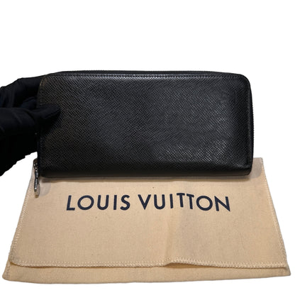 Used Louis Vuitton Taiga Long Wallet Black PHW