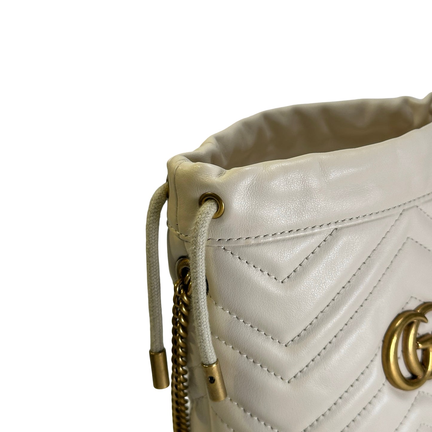 Used GUCCI Matelassé chevron leather GG Marmont Matelassé Mini Bag Crossbody Bag White Antique gold-toned hardware