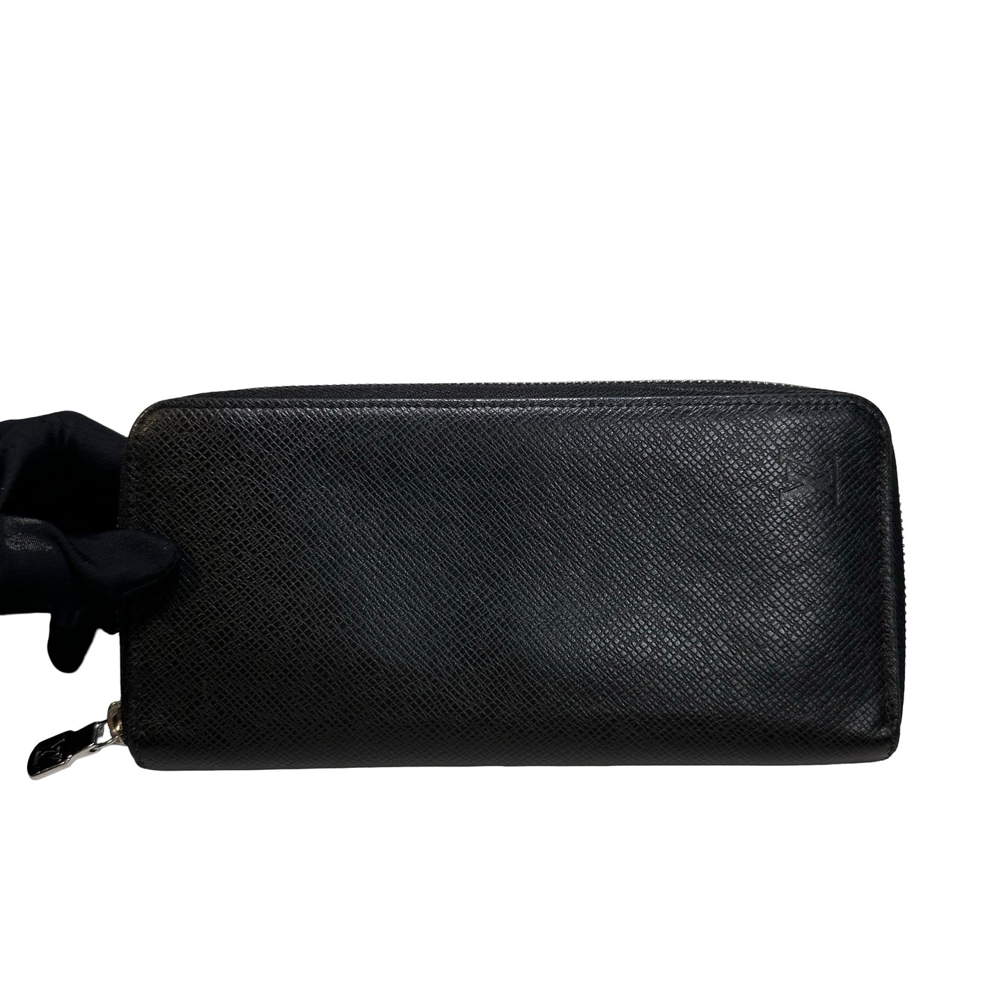 Used Louis Vuitton Taiga Long Wallet Black PHW