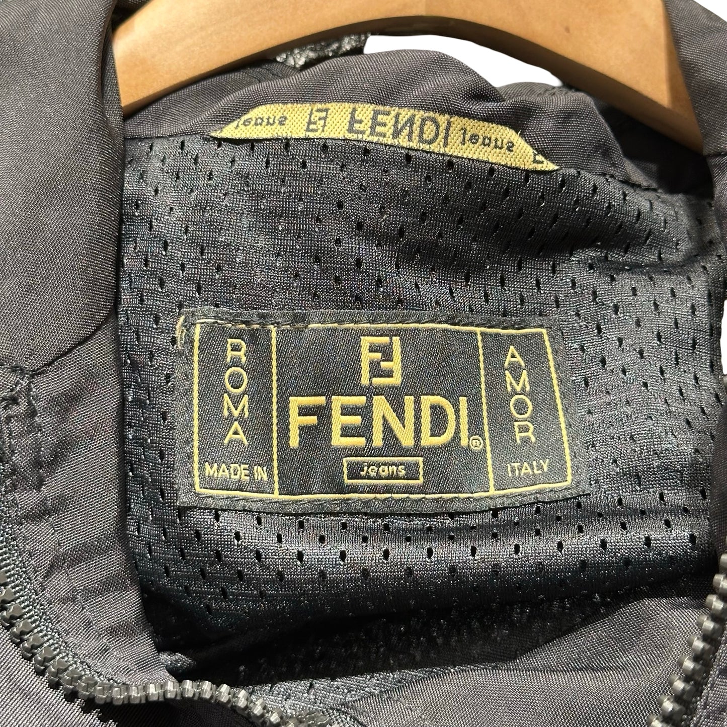 FENDI JACKET BLACK NYLON [3001115]