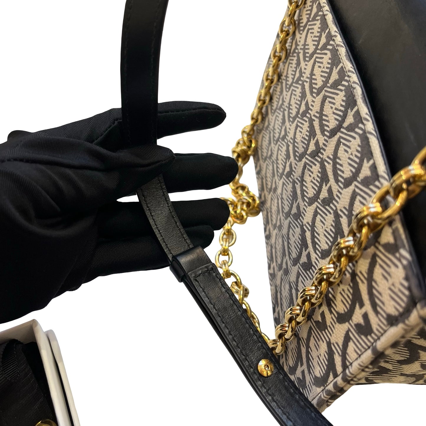 Used FERRAGAMO Chain Shoulder Shoulder Bag Black GHW Beige