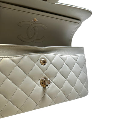 CHANEL Chain Shoulder Bag