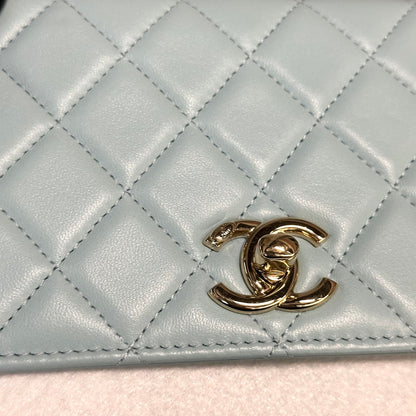 CHANEL BLUE WOC [3000772]
