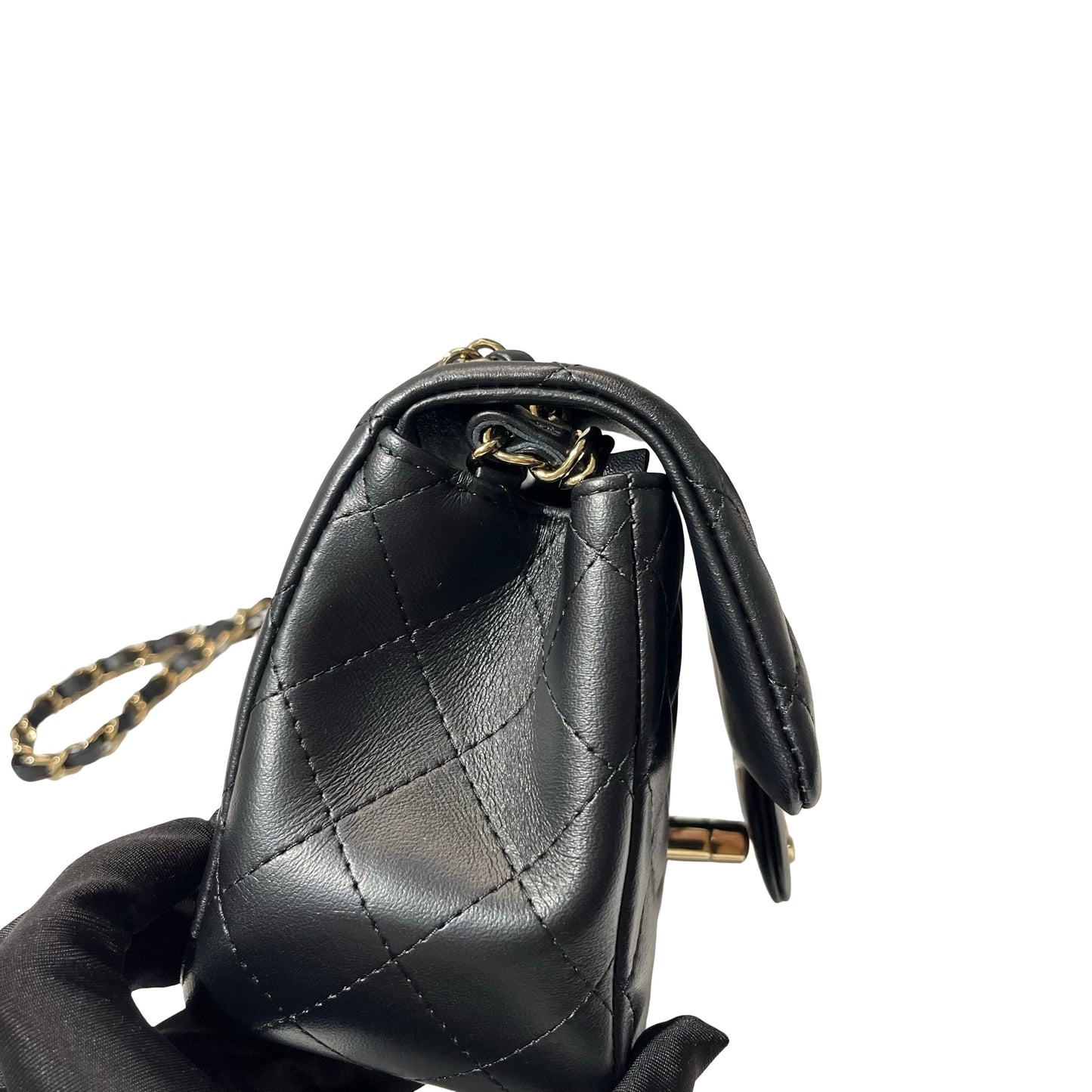 CHANEL Chain Shoulder Bag