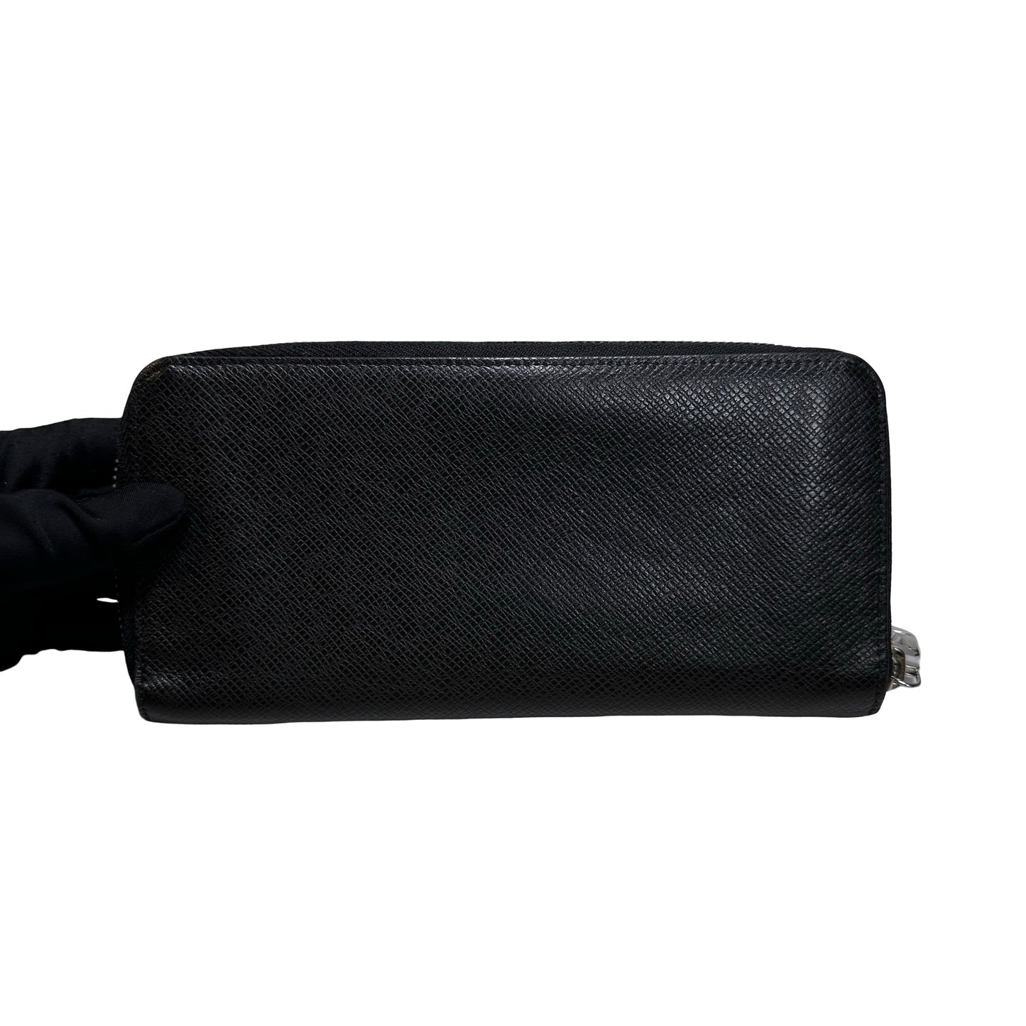 Used Louis Vuitton Taiga Long Wallet Black PHW