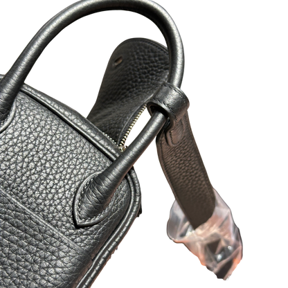 Brand New HERMES Taurillon Clemence Lindy Handbag Noir