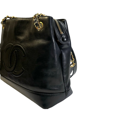 Used CHANEL solid vintage CC logo shoulder bag Shoulder Bag black