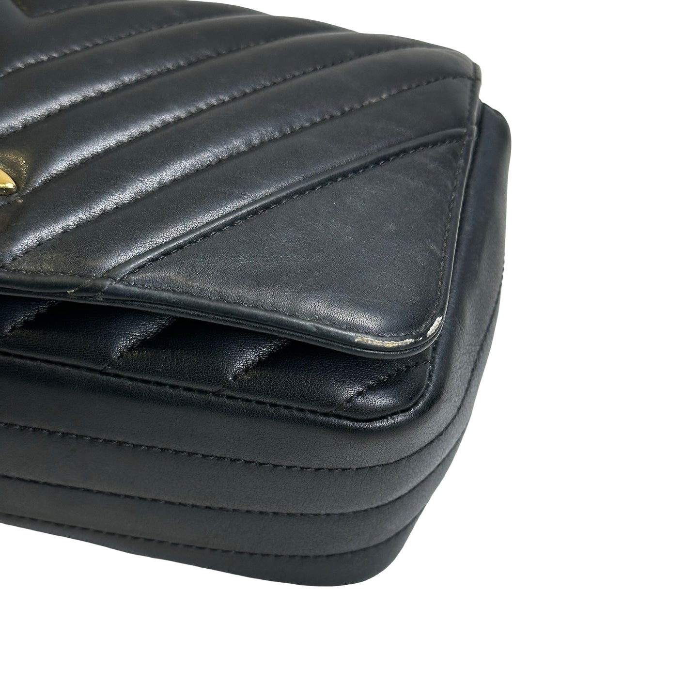 Used CHANEL Chevron Leather Chevron Flap Bag Chain Shoulder Bag Black Gold