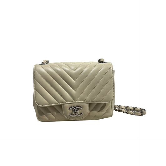 Used CHANEL Chevron Lambskin Chevron Flap Bag Chain Shoulder Bag White Silver hardware