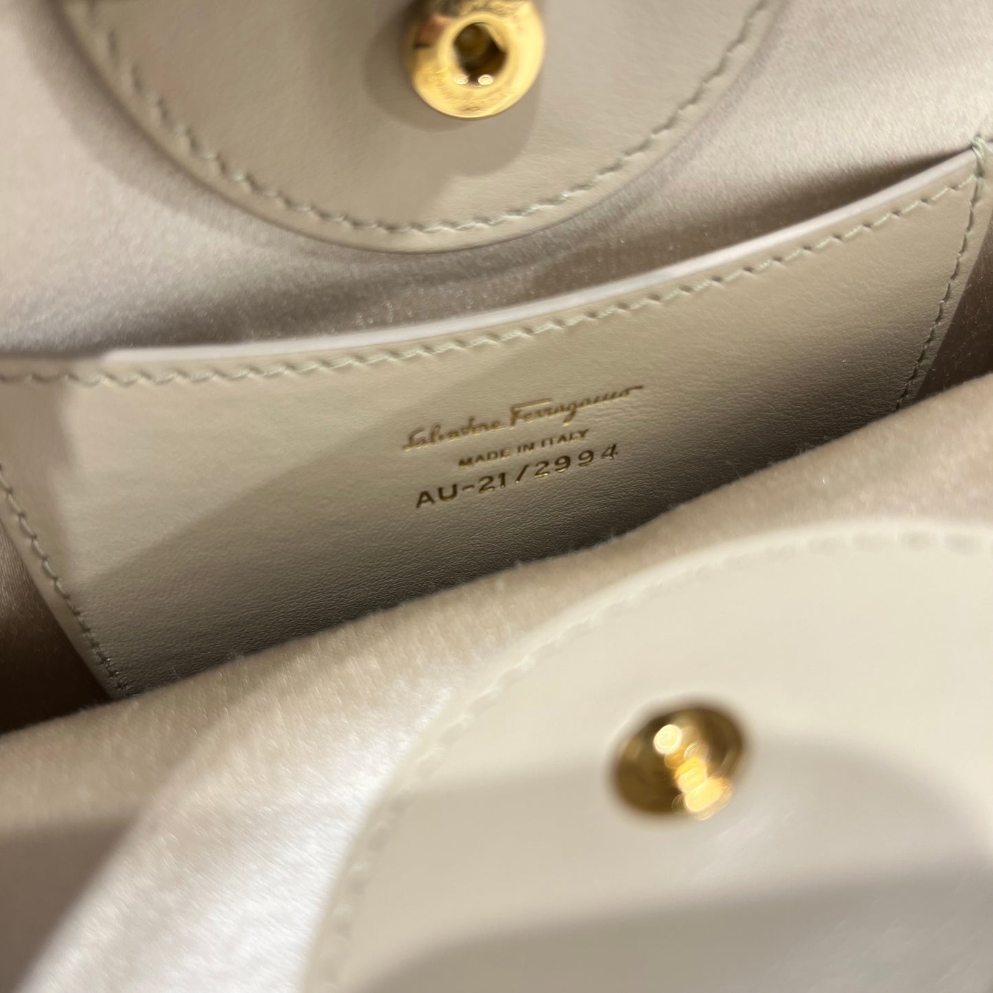 New Salvatore Ferragamo Cross Body Cross Body Bag Gold