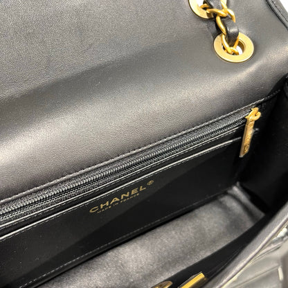 Used CHANEL 23c woven flap 25 Cross Body Bag Black White GHW