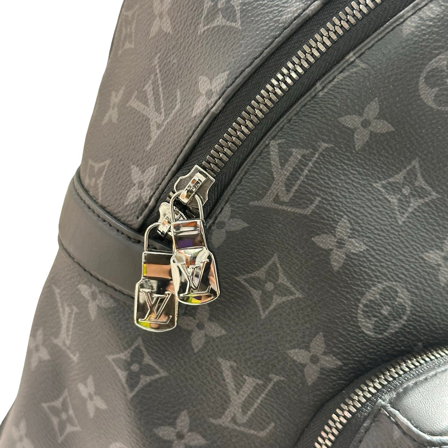 LV MONOGRAM BACKPACK [3000039]