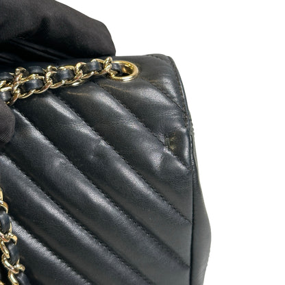 Used CHANEL Chevron Leather Chevron Flap Bag Chain Shoulder Bag Black Gold