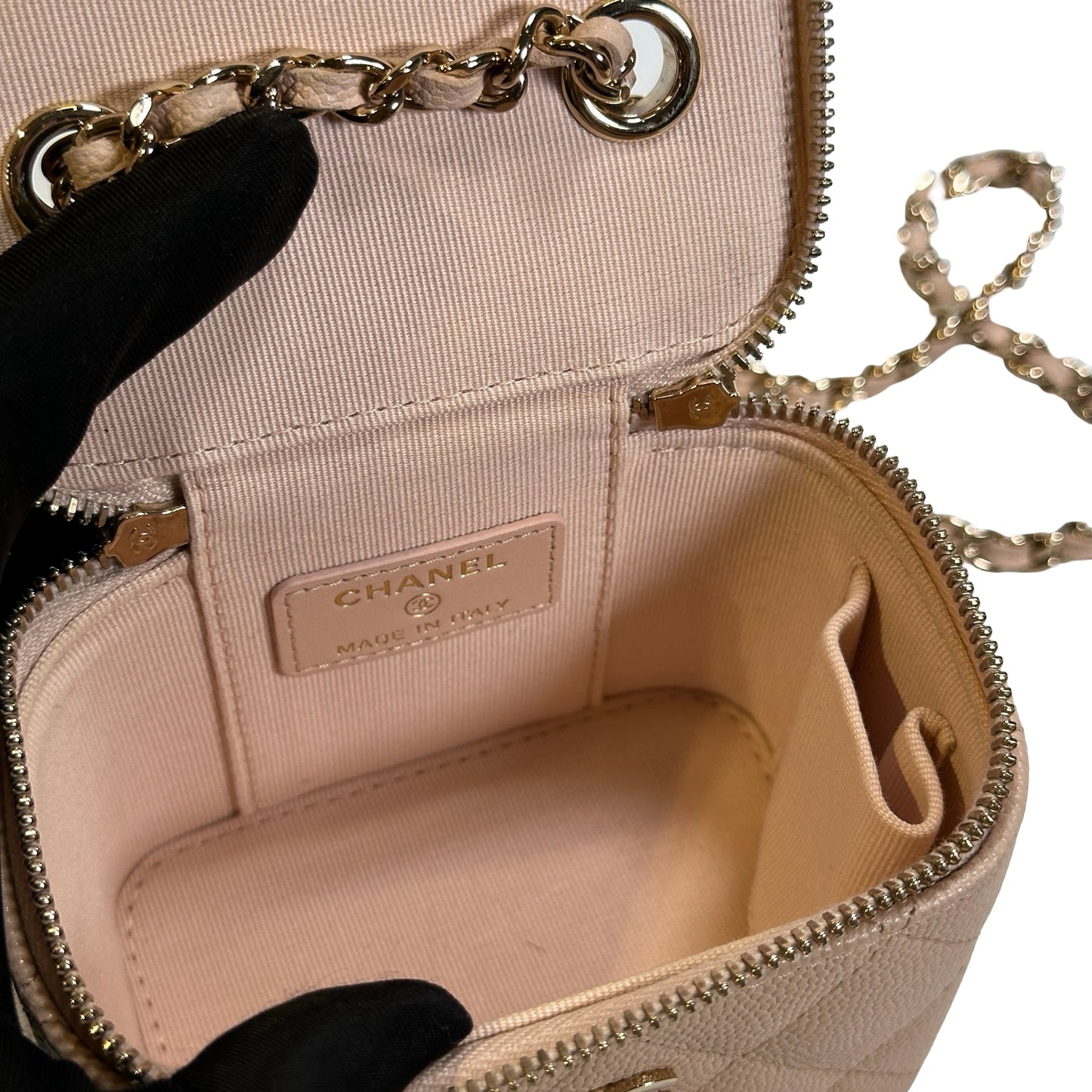 Used CHANEL Caviar Quilted Mini Vanity with Classic Chain Vanity case Beige Light Pink