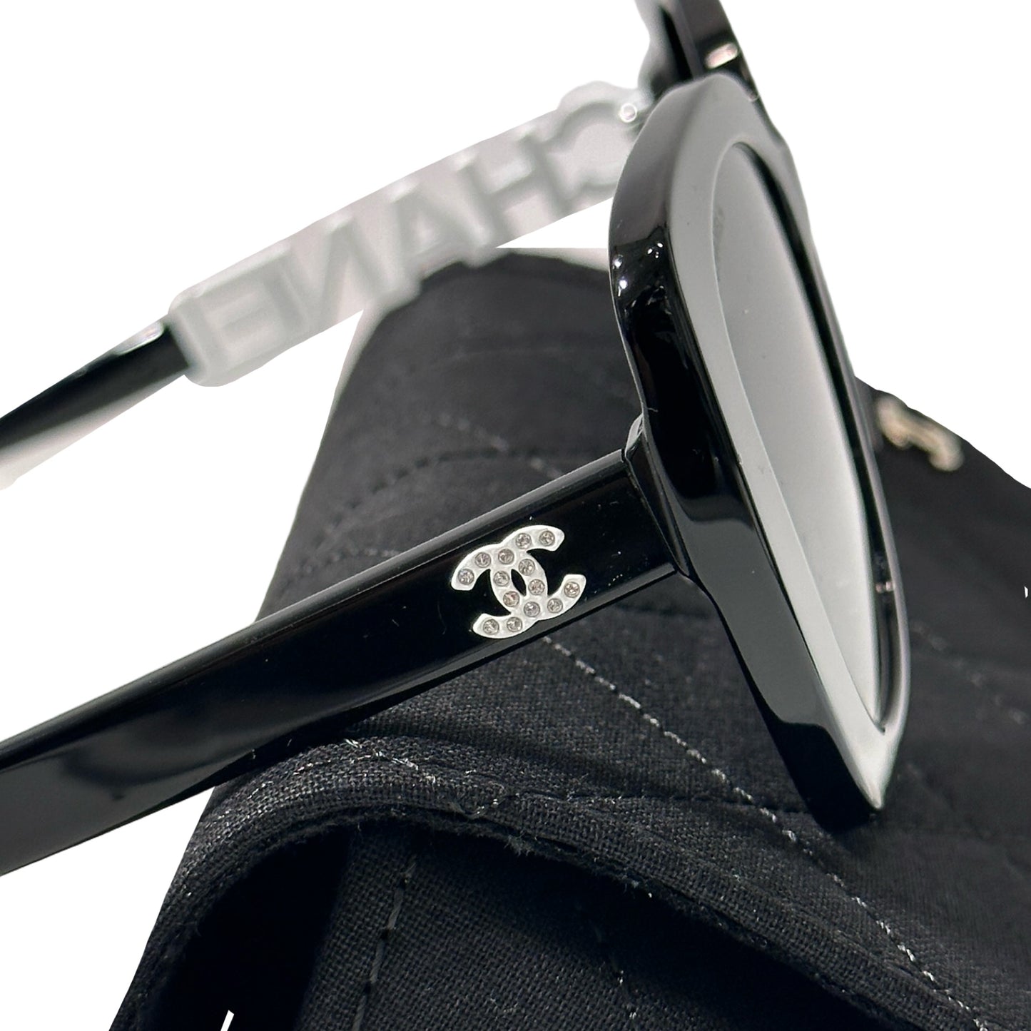 Used Chanel Sunglasses Sunglasses SUNGLASSESS Black