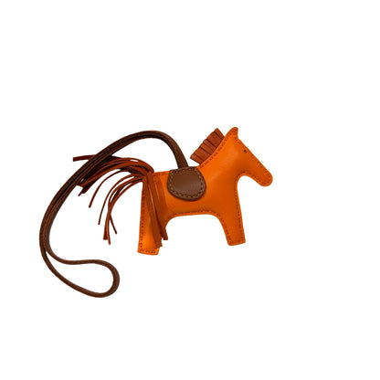 Unused Hermès Milo leather Rodeo PM Accessories Orange