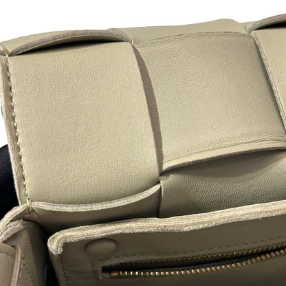 Used BOTTEGA VENETA Intrecciato Leather Cassette Shoulder Bag Green