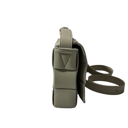 Used BOTTEGA VENETA Intrecciato Leather Cassette Shoulder Bag Green