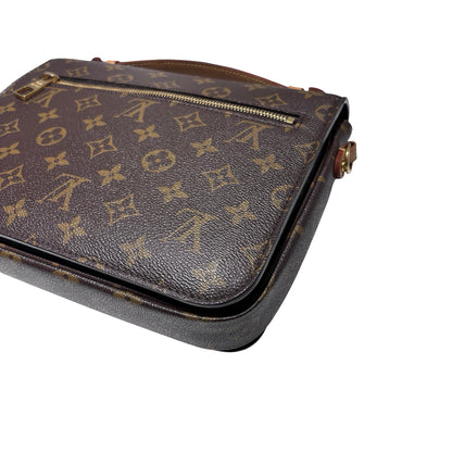 Used LOUIS VUITTON Monogram Canvas Pochette Métis Shoulder Bag Monogram Brown GHW