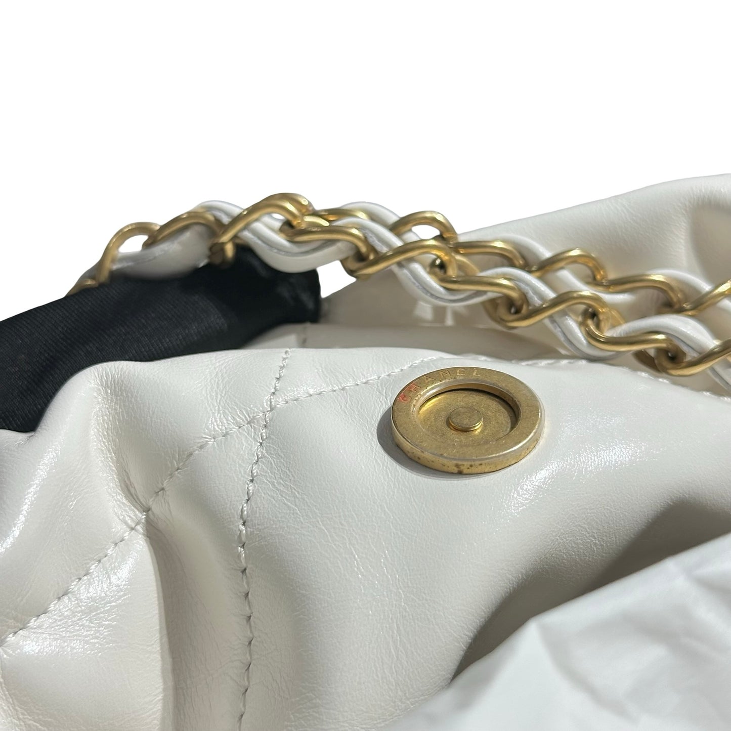 CHANEL 22 SMALL WHITE GHW [3001041]