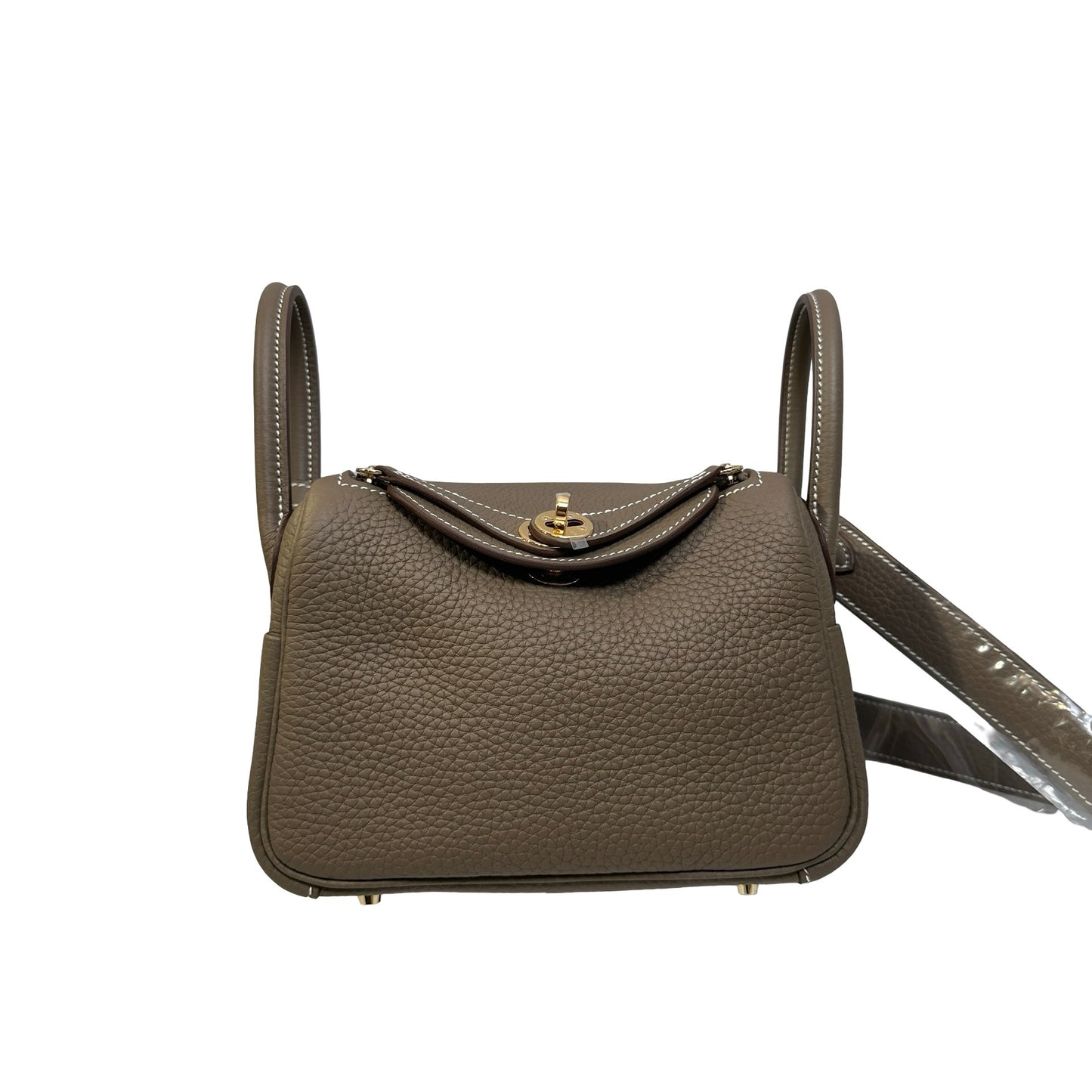 Brand New HERMES Clemence Leather Lindy Handbag Etoupe