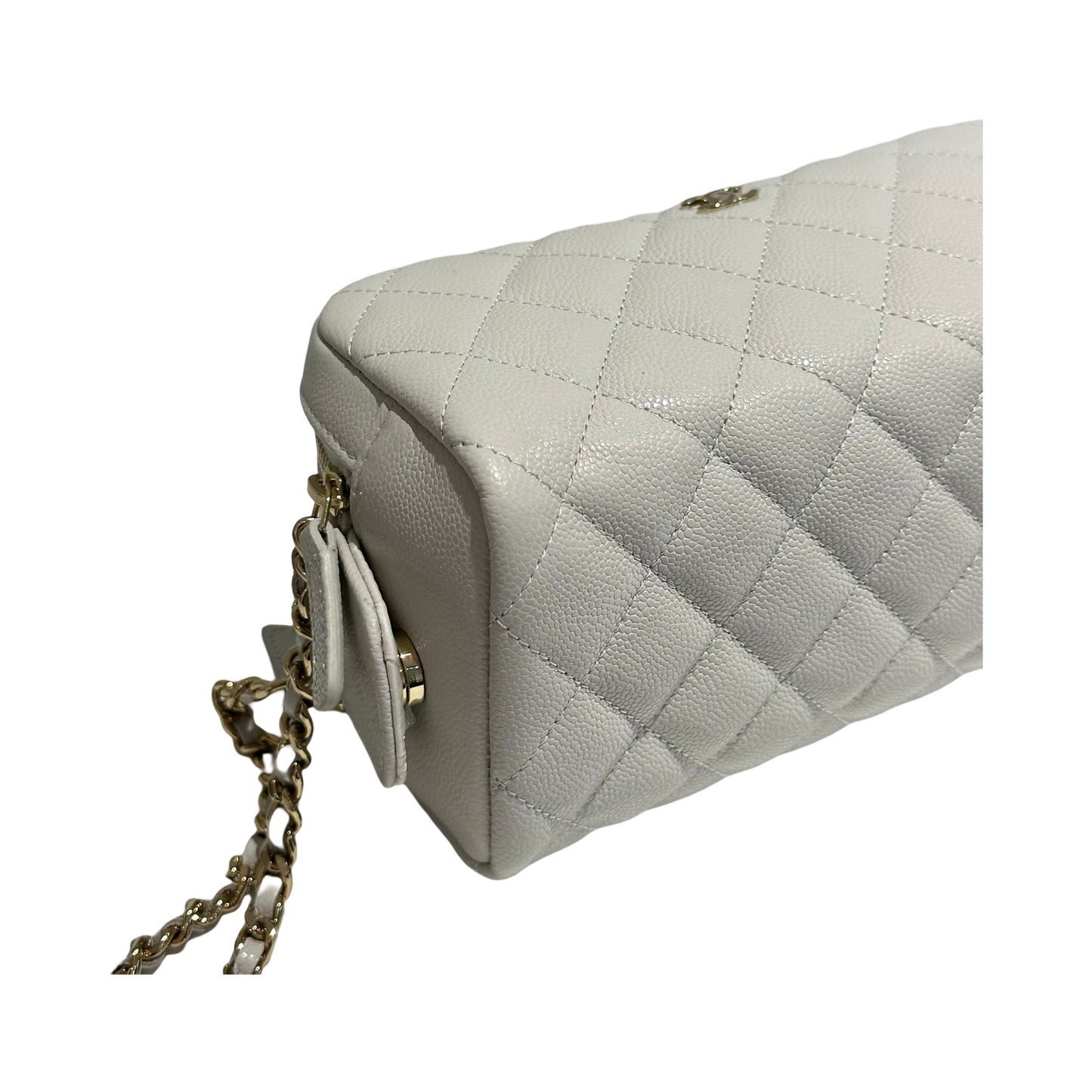 CHANEL WHITE POUCH WITH CHAIN [20004055]