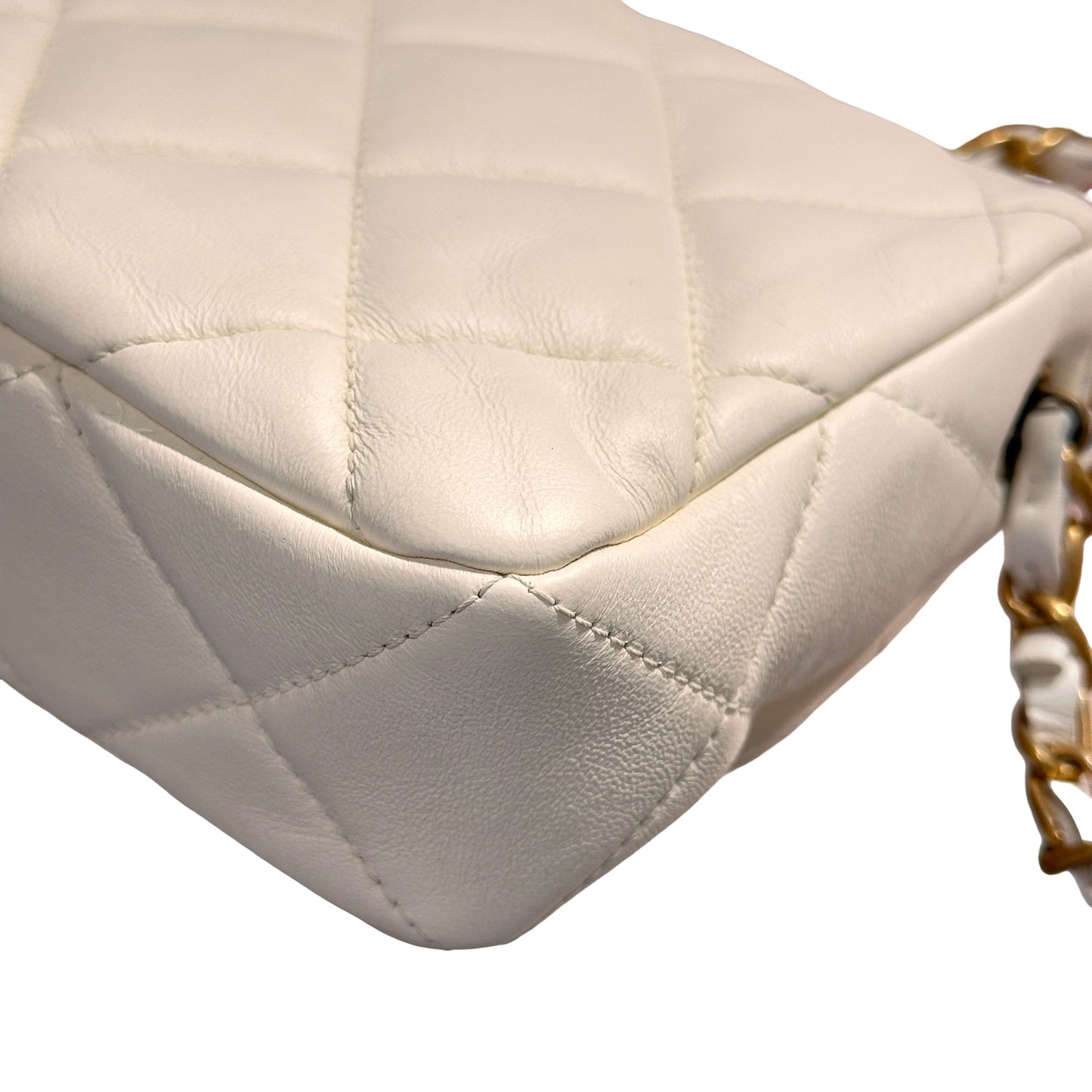 Used CHANEL 23S HEART CLASSIC FLAP Cross Body Bag White GHW