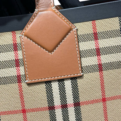 BURBERRY TOTE BAG [3001077]