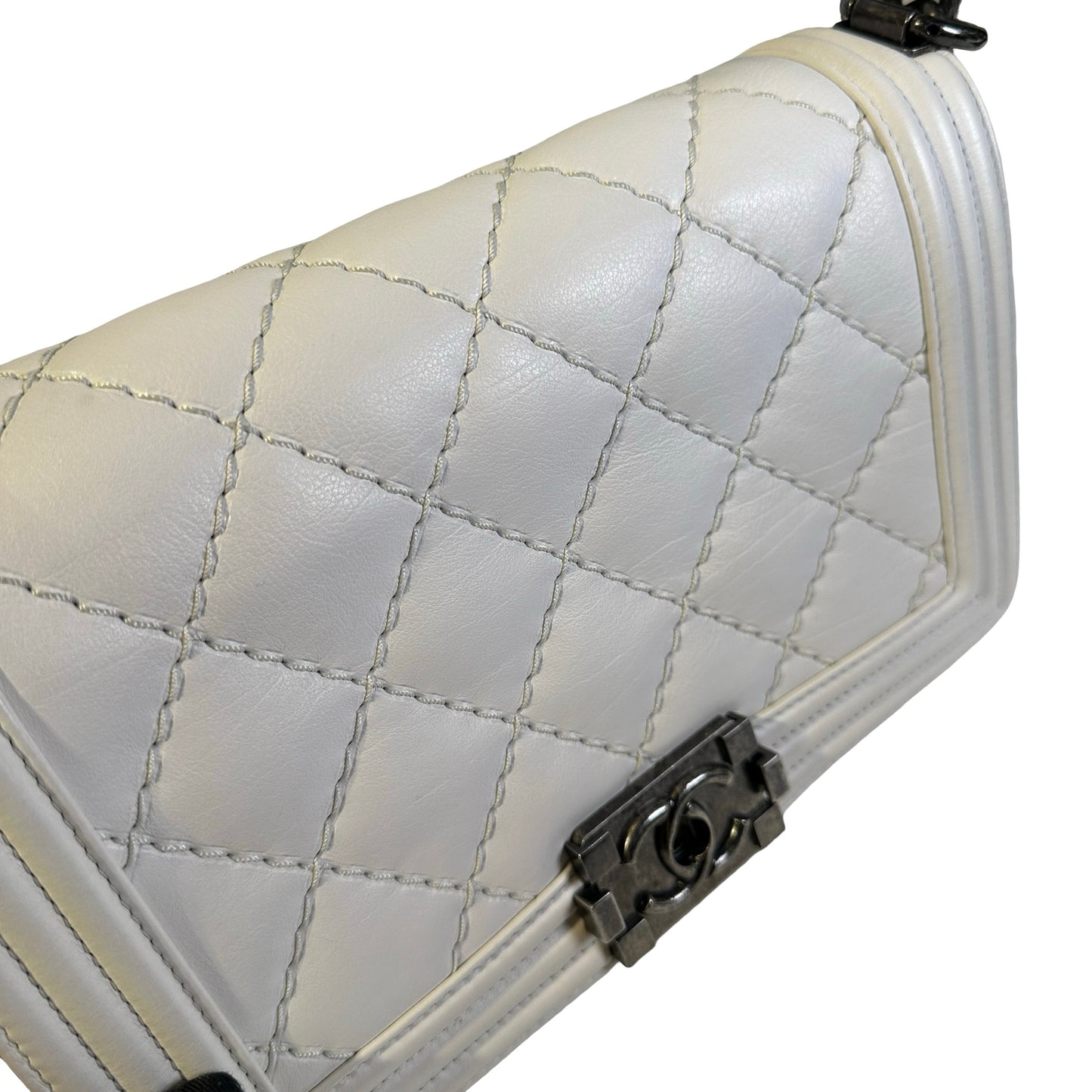 Used CHANEL Quilted Calfskin Boy Chain Shoulder Bag White