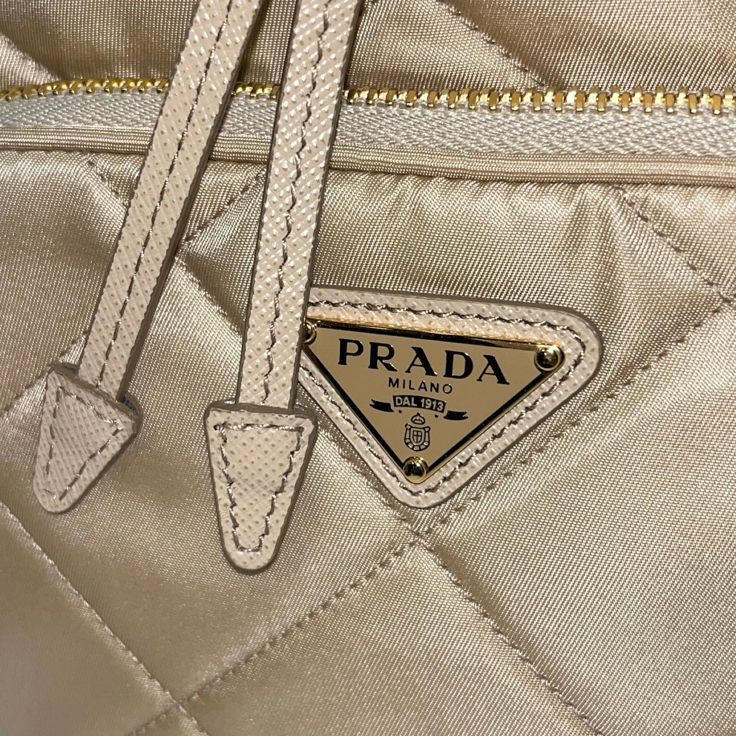 PRADA BUCKET BAG [3001705]