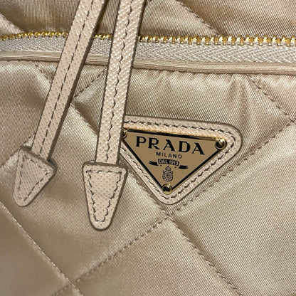 PRADA BUCKET BAG [3001705]