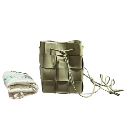BV SMALL CASSETTE BUCKET BAG GREEN [3001021]