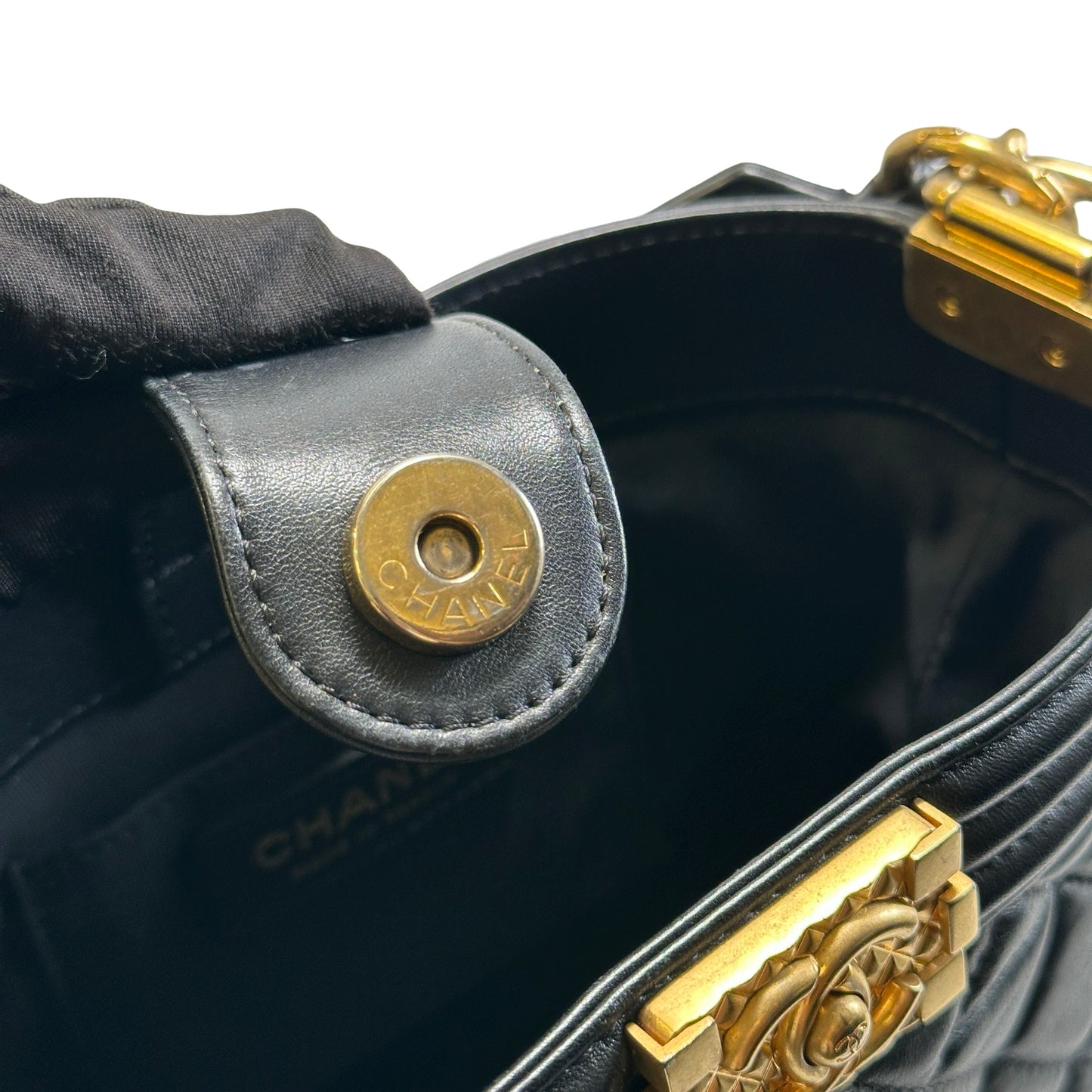 Used CHANEL Quilted Leather Boy Chanel Bucket Bag Bucket Bag Black，GHW